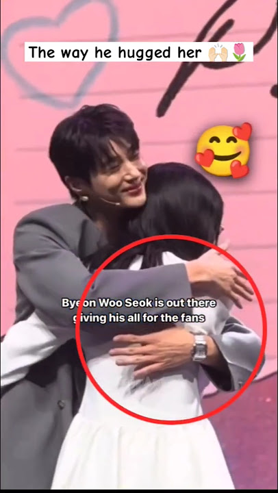 Byeon Woo-seok's beautiful interaction with fans 🧿❤️ #kdrama #shorts #shortsfeed
