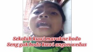 Lucu !!! Anak kecil nangis sambil bentak - bentak pada ibunya ( kabeh kuwi bodo)