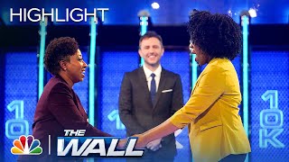 A Mother-Daughter Duo Dodges Disaster to Win $100,000 - The Wall