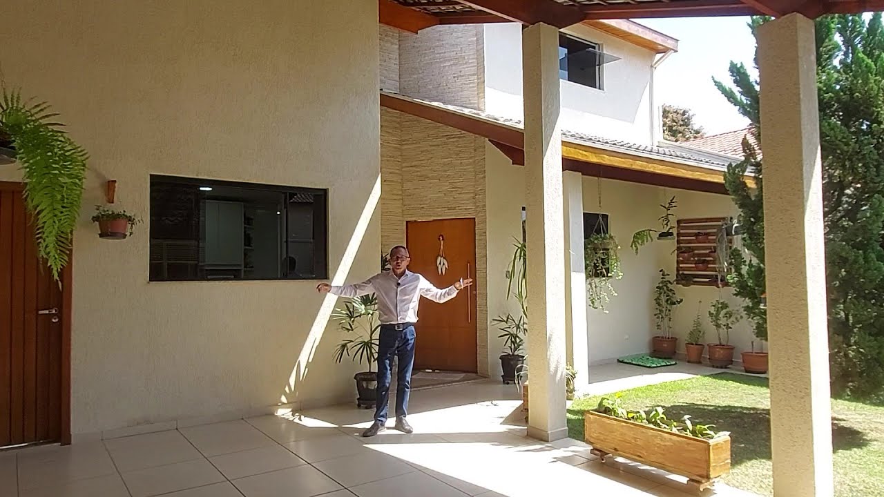 ESSA LINDA CASA EXISTE!! ..ESTÁ A VENDA COM 3 QUARTOS + SUÍTE R$ 900.000,00 - TREMEMBÉ/SP