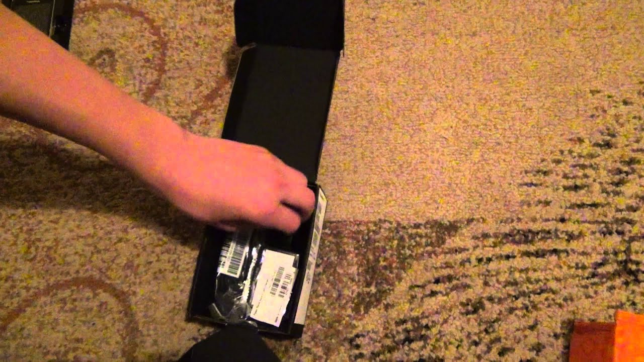 Unboxing: Blackberry Torch 9810