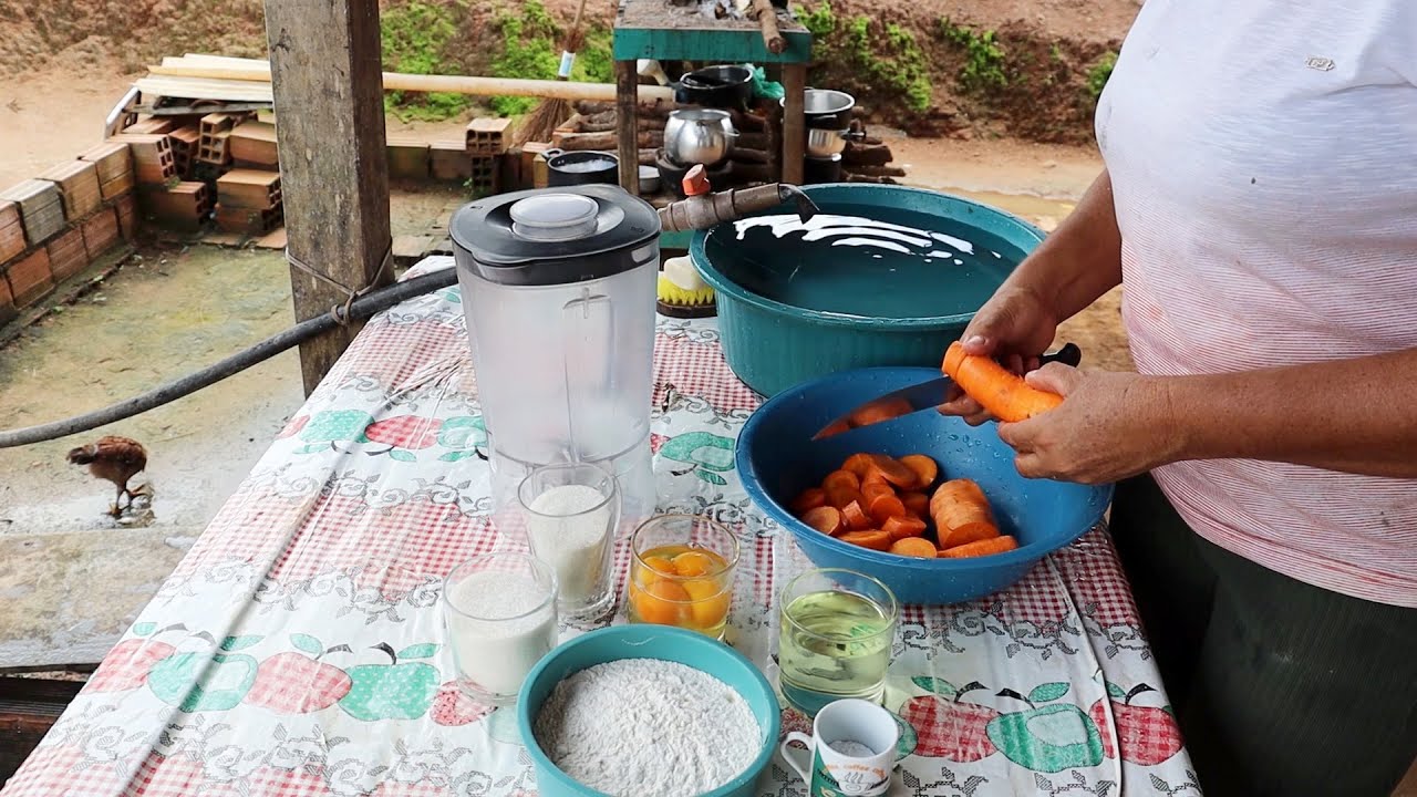 PREPARANDO BOLO DE CENOURA DA MINHA HORTA