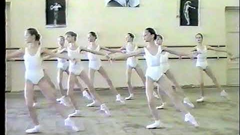 Vaganova, level 2 - pointe work. Year 1993, teacher: Olga Semenova