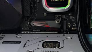 SAMSUNG 990 PRO w/ Heatsink SSD 2TB Overview