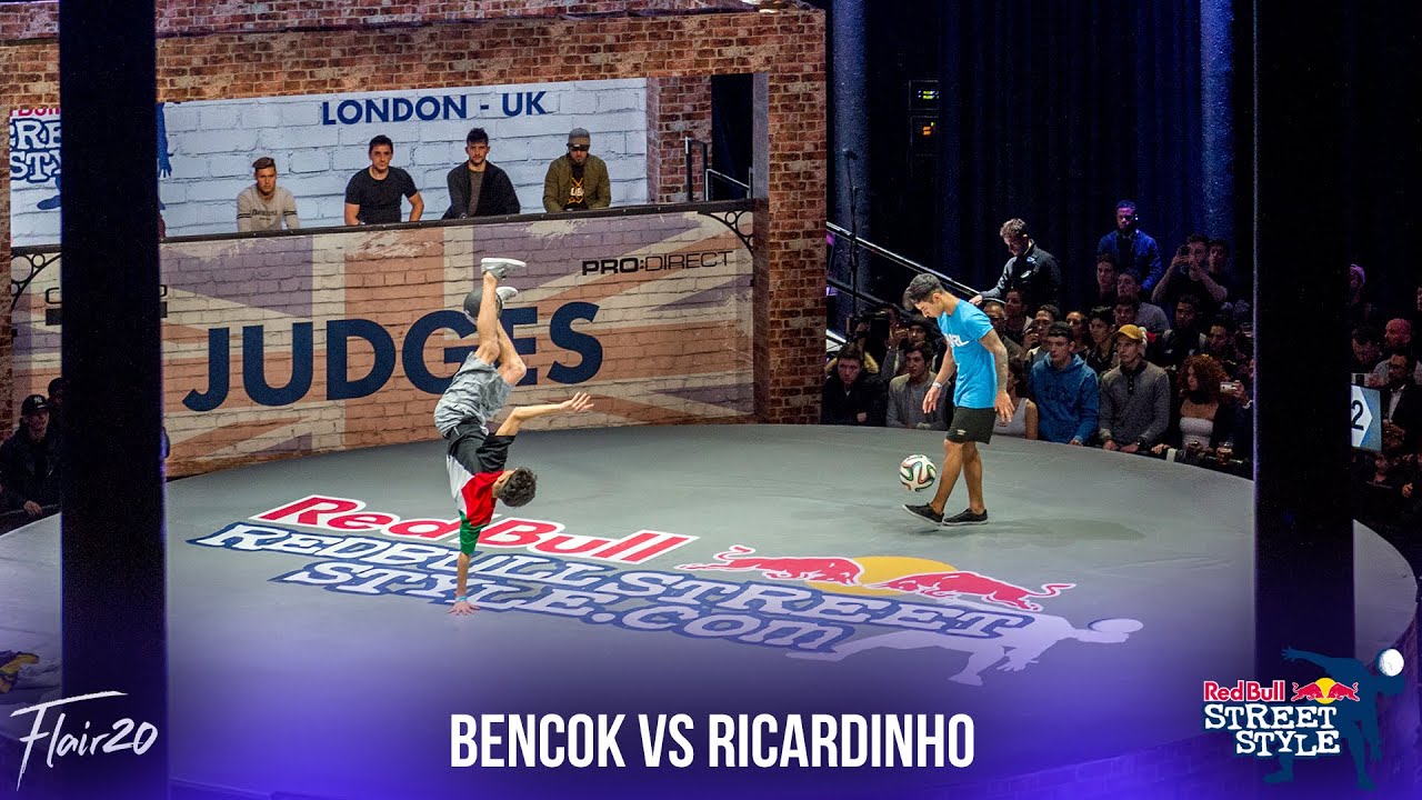 Soufiane Bencok v Ricardinho - Top 16 | Red Bull Street Style 2016 ...