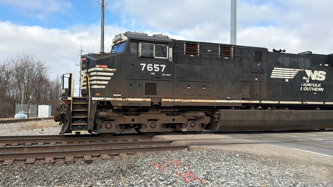 03/01/26 NS Intermodal Train at Valley Crossing in Columbus, OH