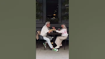 حب عشريني ثلاثيني 