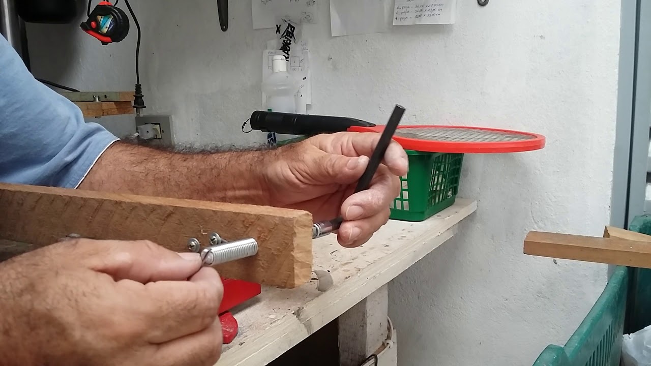 Fábrica caseira de molas.invenção e curiosidade .olha o que deu .