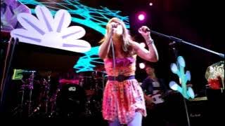 Lenka - 'Trouble Is A Friend' - Live In Moscow 02.09.2013