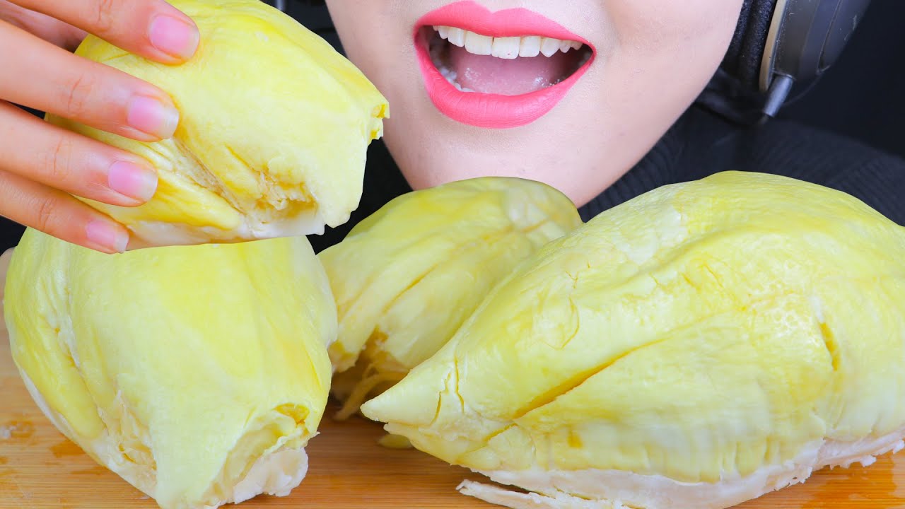 ASMR DURIAN (EATING SOUNDS) NO TALKING | PAN-ASMR