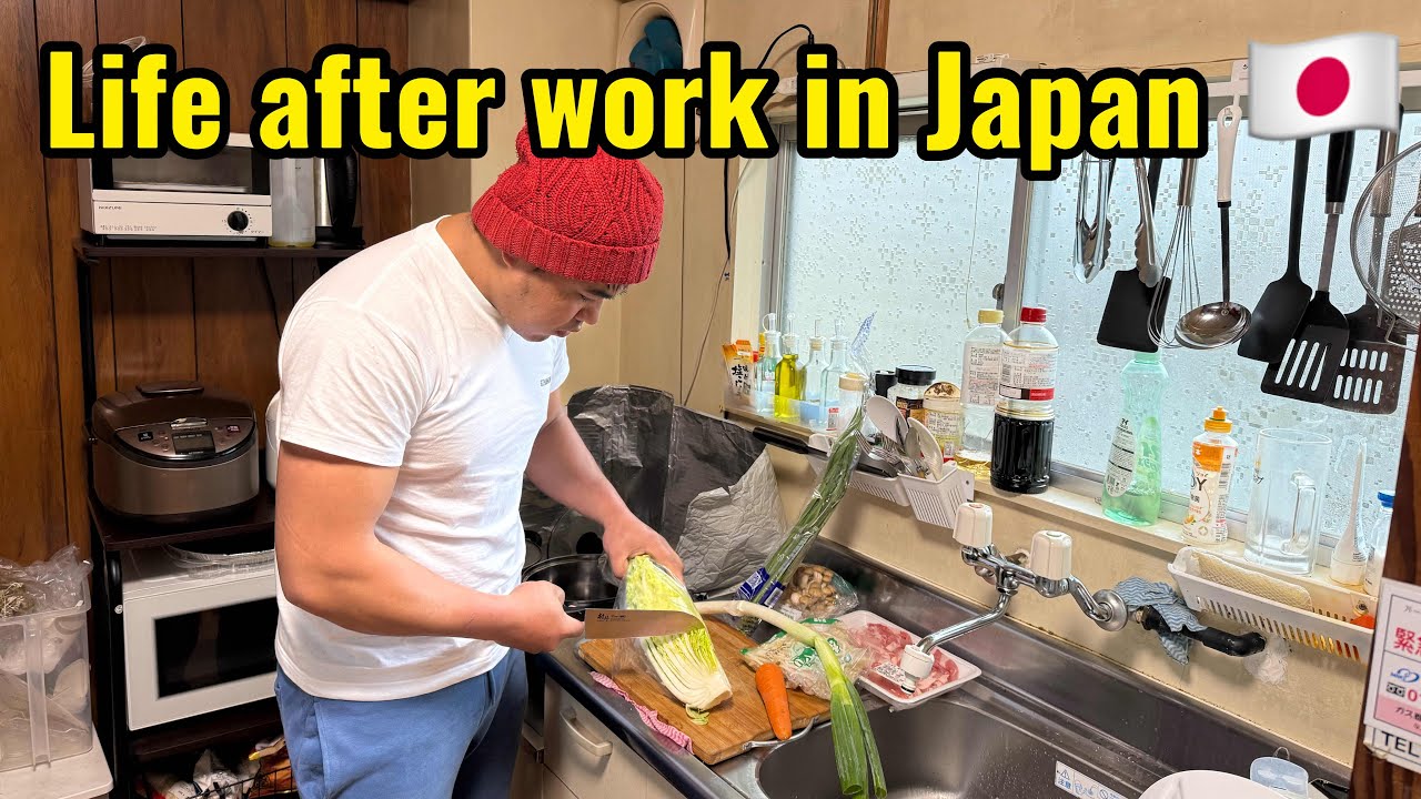 Cheap Grocery Shopping After Work/ cooking Cozy Ramen for a Rainy days in Japan🇯🇵/life in Japan🇯🇵