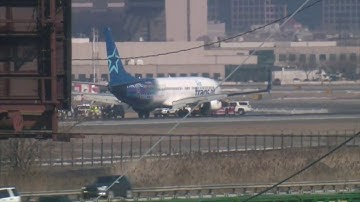 Flight makes emergency landing in Newark after reports of smoke