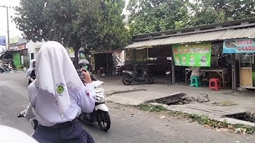 tugas informatika kelas 9G( vlog mereview seblak prasmanan)