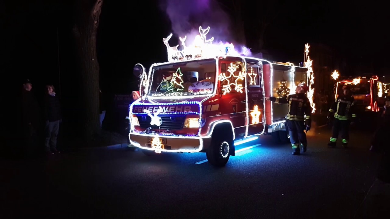 Komplette Weihnachtsparade der Freiwilligen Feuerwehr Zepernick 2016