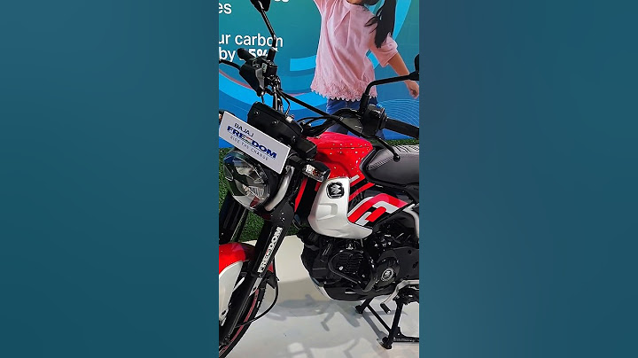 Shorts view 🔥 Bajaj Freedom CNG in Red colour #bike #shorts #trending #bajajfreedom #cng #2025