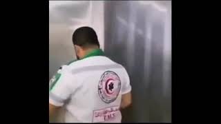 انهيار مسعف فلسطيني بسبب كثره الشهداء ?