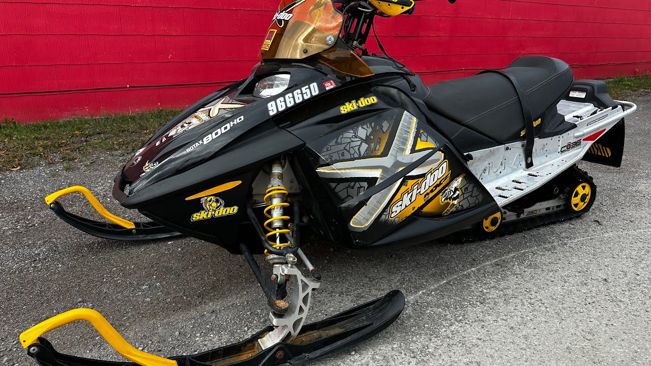 2007 Ski-Doo MX ZX 800 H.O Snowmobile ‪@jrsauctions‬ - YouTube