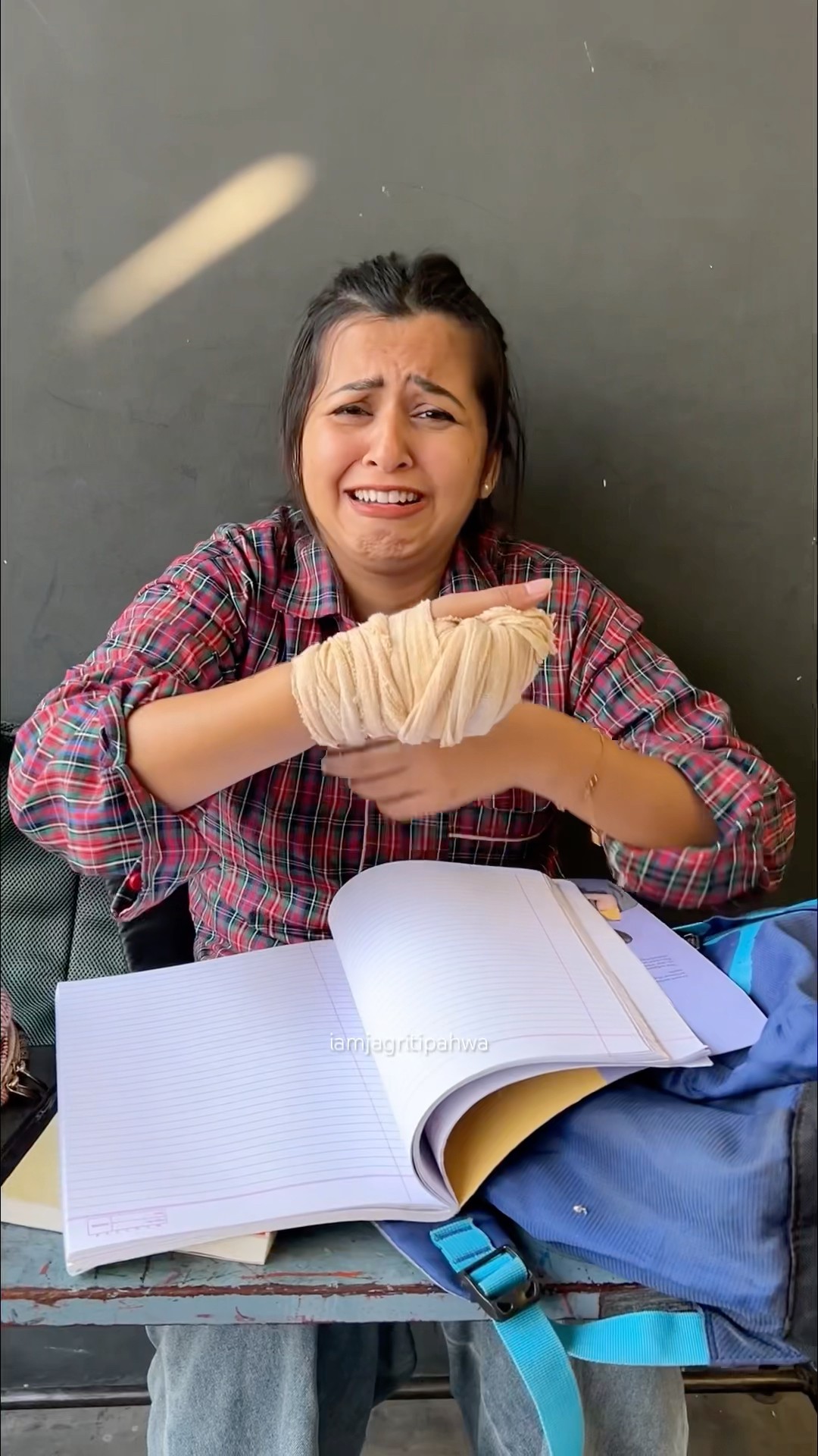 Are You Dramebaaz or Not???#bahanebaaz #crazy #jagritipahwa #studentlife #schoollife #schoolfun