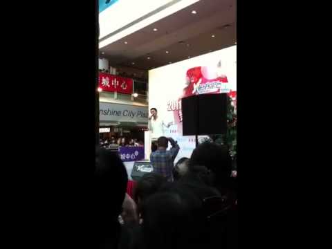 新城勁爆2011活動-張智霖現埸唱"死去活來＂