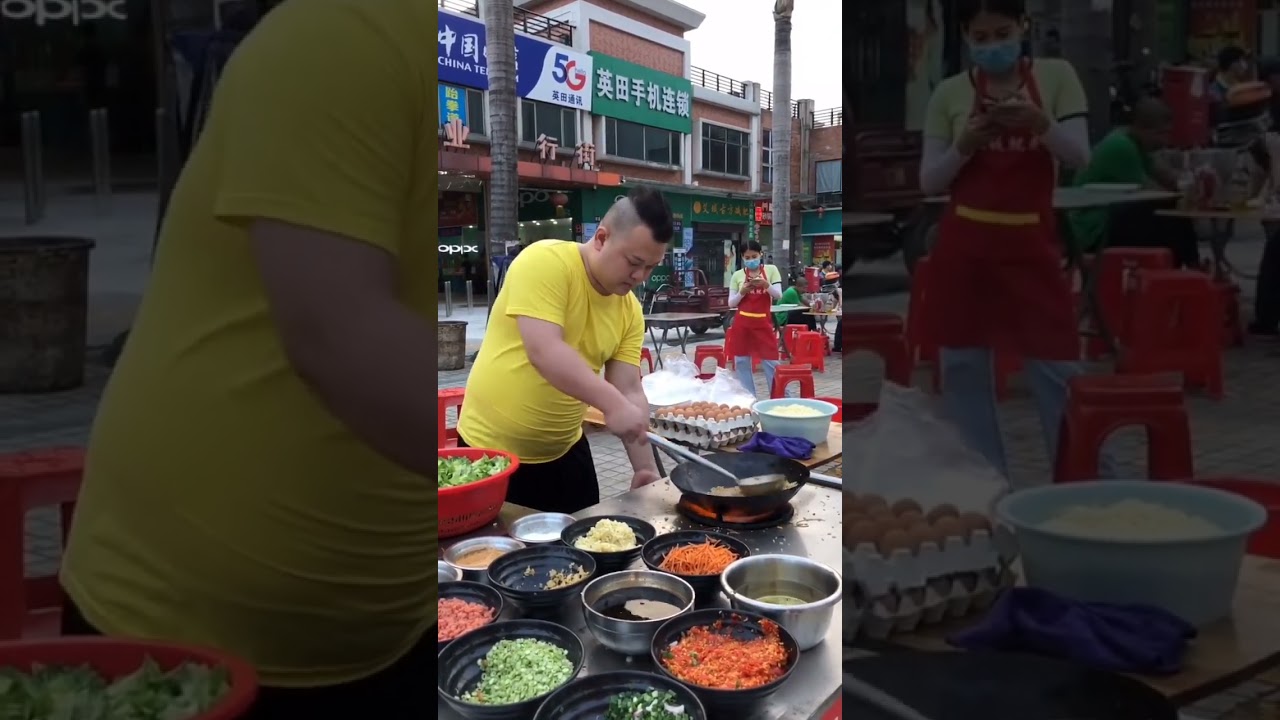 Fast hands chef Asian street food: Fried rice 🍚