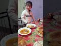 Başı ilə soğan qıran uşaq #uşaqvideoları #gülməli #gülməlivideo #comedia #baby