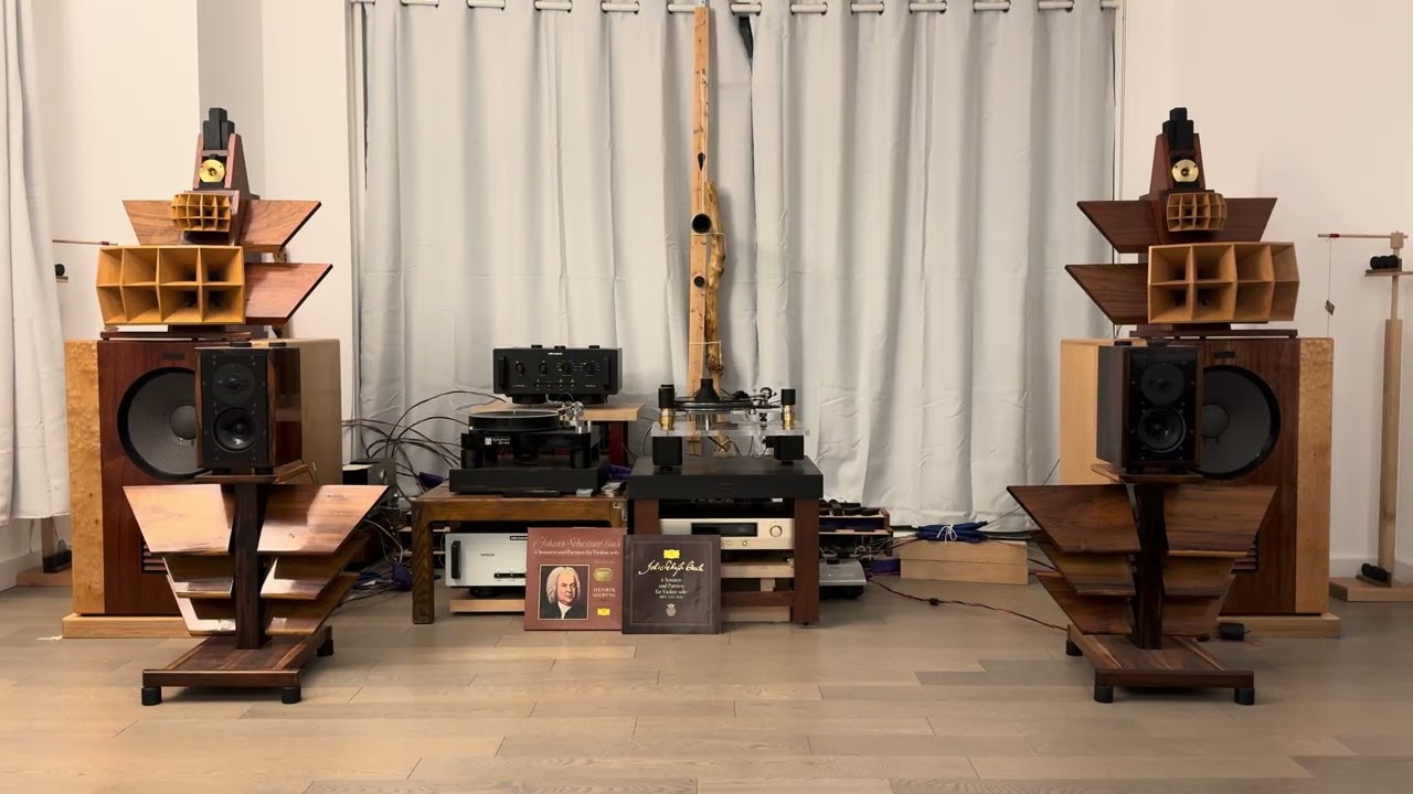 Henryk Szeryng. J.S. Bach Solo Violin in G minor. BWV1001