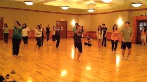 UT Kappa Phi Lambda | The Art of Bollywood Dancing w/ UT Saaya