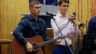 Video thumbnail of "Grup baieti Albini - Nu va mai fi niciodata despartire"