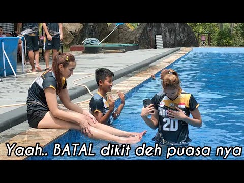 Ngintip timnas voli putri berenang : Gapapa batal dikit 🤣 #seagames