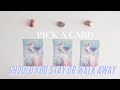 PICK A CARD🔮 SHOULD YOU STAY OR WALK AWAY?! 🤔🧐