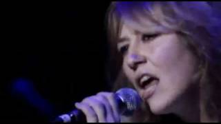 Watch Martha Wainwright The Traitor video