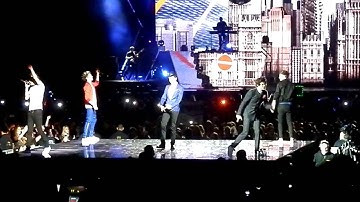 One Direction - One Way Or Another | TMH Tour 23/02/13 Matinee