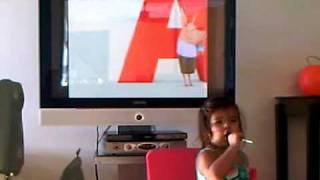 Miniatura del video "My daughter Bianca singing the "Olivia" theme song"