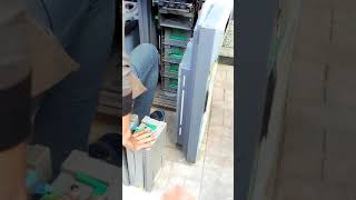 ماكينة 🏧 الصراف الآلي و تعبئتها بالنقدية ATM Machine finding البنك الأهلي