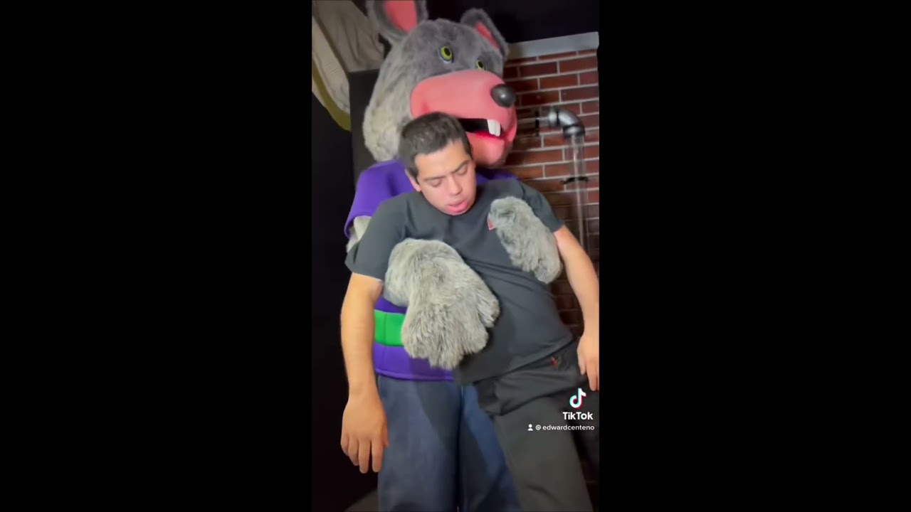 CHUCK E CHEESE KIDNAPPED ARCADE CRANIACS !! 💔😭 #shorts