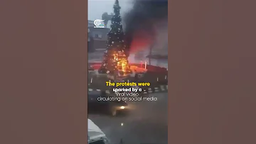Hundreds Protest In Syrian Capital After Christmas Tree Burned 
