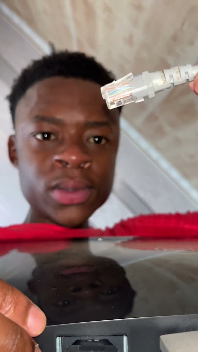 YouTube tutorials be like:            #funny #funnyvideo #comedy #skits #Kevinmokone 🤣🤣