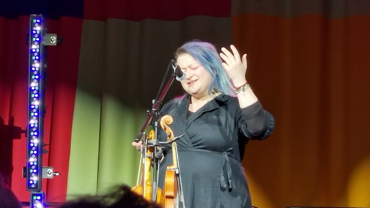 Eliza Carthy - 'Growing', The Beacon, Wibsey Park, Bradford, Sat 5 April 2025