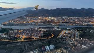 Aterrizaje en aeropuerto de Bilbao en un amanecer