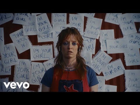 Смотреть клип Orla Gartland - Little Chaos