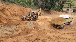 Vídeo 08: Aterrando a frente do clube, onde será um estacionamento.