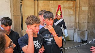 SPANISH KIDS DISRESPECT THE GUARD and one tourist even IGNORES THE POLICE at Horse Guards! by London City Walks 3,779 views 2 hours ago 1 hour, 6 minutes