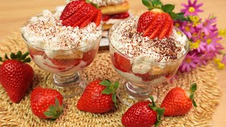 Delicious DESSERT WITH TRUSCUMBERS / tiramisu with strawberries