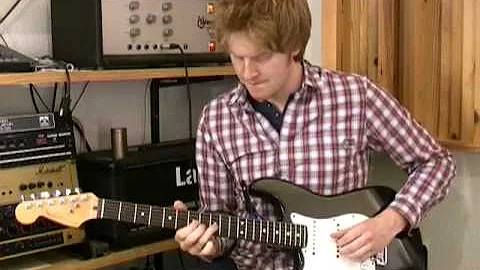 Sandy Buglass plays over an Albert King style backing | JTCGuitar.com