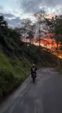 story wa touring pegunungan lepas hujan sore menjelang malam honda win cover ost crawling Linkinpark