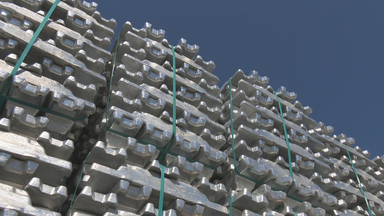 金属類　鉄アルミ銅基板金都市高山 Aluminum ingots reach a record high of 700 yen; Toyama's core