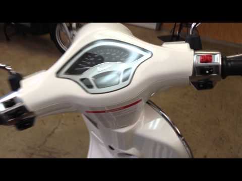 Video 2015 Vespa Primavera 50 - youtube