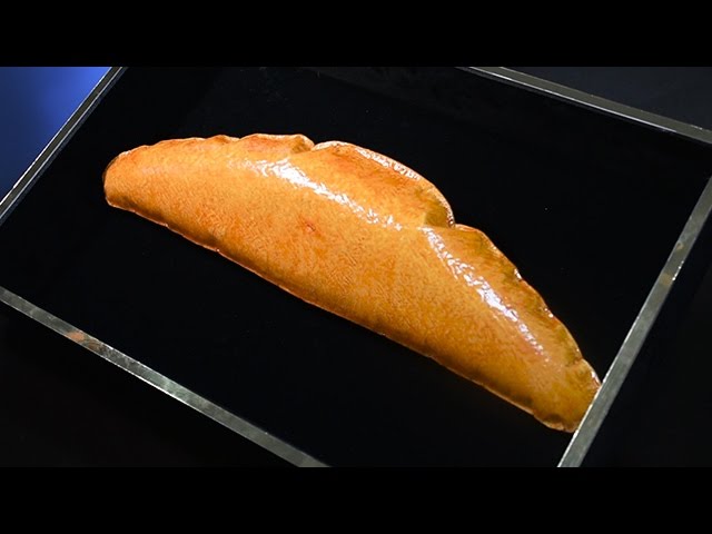 亀田製菓の 巨大柿の種 ギネス記録認定 長さ５０センチ超 Youtube