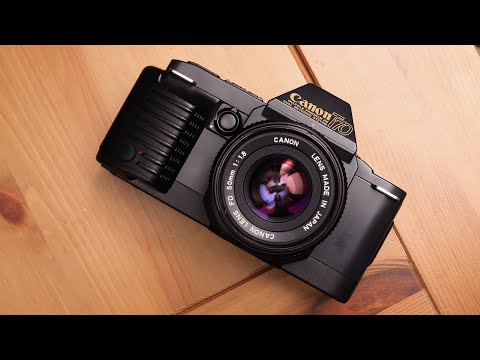 Appareil photo reflex vintage Canon T70 35 mm, testé