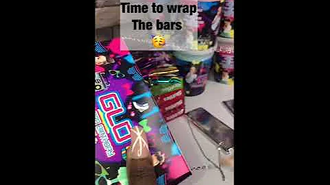 #DIY | #CANDYBARPURSES | #ALISTPARTYFAVORS | CHOCOLATE BARS | HOW TO ASSEMBLE CHOCOLATE BAR PURSES.